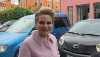 GJKKO vendos sot për Metën dhe Kryemadhin, ish-deputetja mbërrin në gjykatë