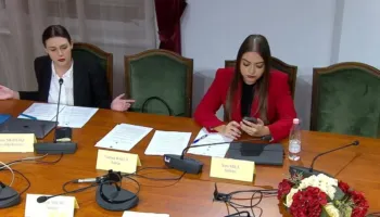 Gjuha fyese në sallën e Kuvendit, deputetja e PS: Bardhi ka ofenduar rëndë gratë socialiste, ende s’ka kërkuar ndjesë