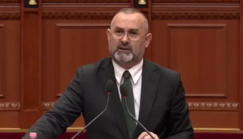 “Gjyq publik, bie ndesh me parimin e prezumimit të pafajësisë”, Manja lexon raportin e PS për kërkesën e SPAK për Ballukun: Kuvendi të ndajë gjykimin publik nga procesi i rregullt ligjor