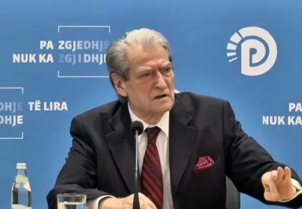 “Goditje fatale për dyshen famëzezë Rama-Vuçiç”/ Heqja e sanksioneve të BE ndaj Kosovës, Berisha: Vendim i drejtë