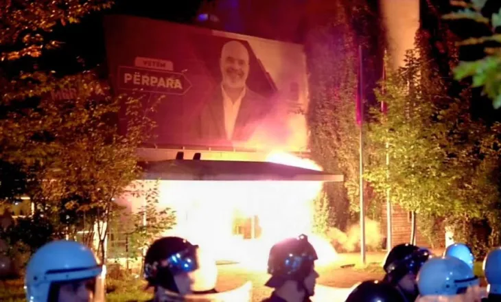 Gogu dënon dhunën në protestë: Molotovët janë gjuhë e varfër politike, ngadalësojnë rrugëtimin drejt BE