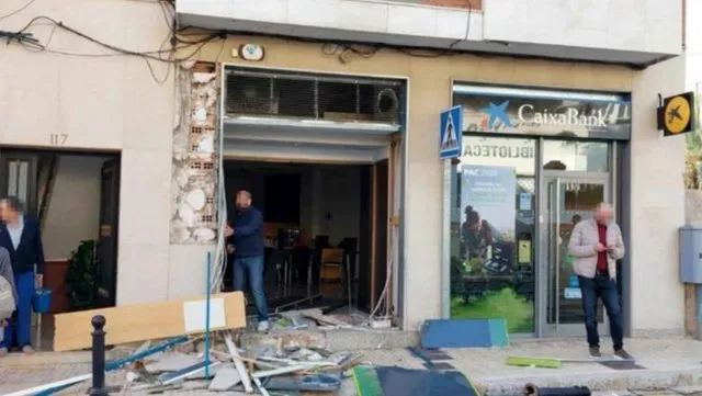 Grabisnin bankomatet duke i shkulur me kamion-vinç, Prokuroria në Spanjë kërkon 55 vite burg për bandën e shqiptarëve