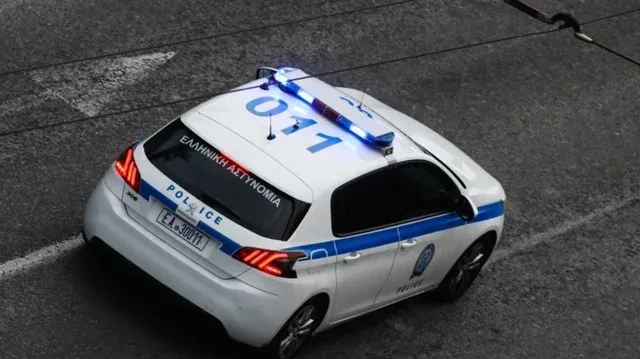 Greqi/ Nëna dhe vajza gjendet të dekompozuara brenda apartamentit të tyre. Arrestohet djali i familjes