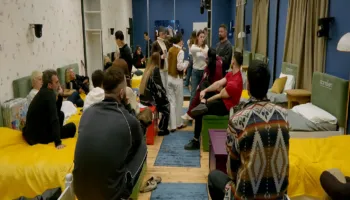 “Groshë pa limit”, nis ndarja e buxhetit, Moza me laps dhe letër nuk ndal batutat