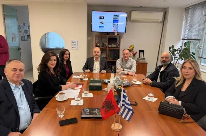 Hapet kapitulli i ri/ Shqipëria dhe Greqia nënshkruajnë marrëveshje 5-vjeçare për bashkëpunimin turistik