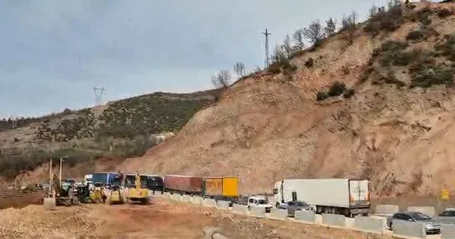 Hapet rruga drejt juglindjes, rinis qarkullimi i mjeteve pas 11 ditësh bllokim