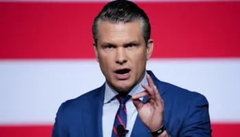 HEGSETH: FALENDERONI TRUMPIN PER LUFTEN