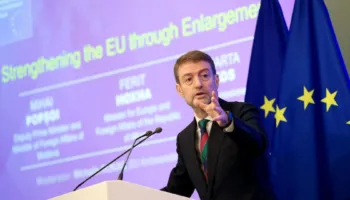 Heqja e masave ndëshkuese ndaj Kosovës, ministri Hoxha: Rikonfirmon qartë përkushtimin e shtetit ndaj vlerave evropiane