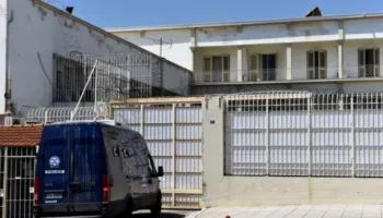 Hetim për vdekjen e dy të burgosurve në burgun e Korydallos në Greqi, do të kryhen autopsia dhe…
