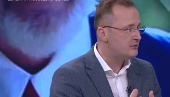 Hoxha: Ndërkombëtarët nuk duan vendosjen e diktaturës në Shqipëri, rënia e qeverisë është çështje javësh