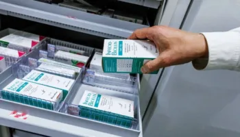 Hulumtimi: Antibiotikët mund të prishin mikrobiomën e zorrëve deri në 8 vjet