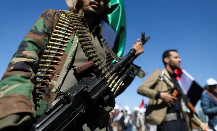 Huthët hyjnë në luftë, renditen krah Iranit! Sulm me raketa ndaj Izraelit