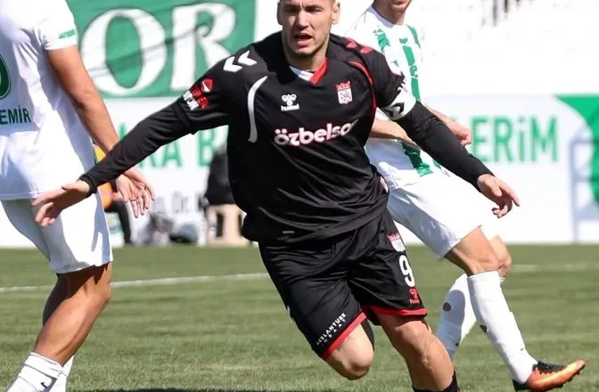 Hysaj ka probleme te Lacio, Manaj spikat në fitoren e Sivasporit, Ajeti shkëlqen në Turqi