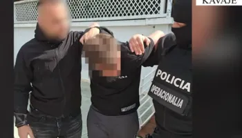 I armatosur, terrorizon lokalin në Kavajë, arrestohet 28-vjeçari, pas disa orësh ndjekje nga policia