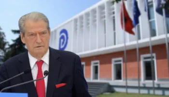 I dëboi nga PD, mesazhi i Berishës për të përjashtuarit: Moment pozitiv për partinë, nuk i duam në gjirin tonë