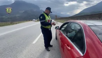 I dehur në timon, arrestohet 61-vjeçari nga Përmeti