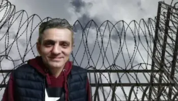 I dënuar me burg përjetë, plagosi Dhimitër Mecin…Klod Cara, mbyllet brenda qelisë dhe i vë flakën celularit të tij