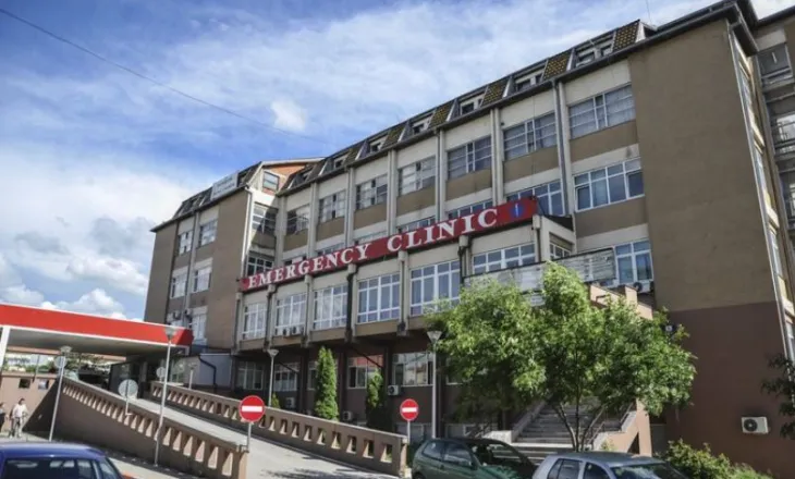 I kequshqyer dhe me plagë në këmbë/ 5-vjeçari dërgohet në gjendje të rëndë në QKUK, arrestohen prindërit