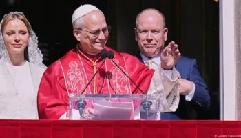 I pari papë në 488 vite që zgjedh Monakon, Leoni XIV viziton Monte Karlon si destinacionin e parë në Europën Perëndimore