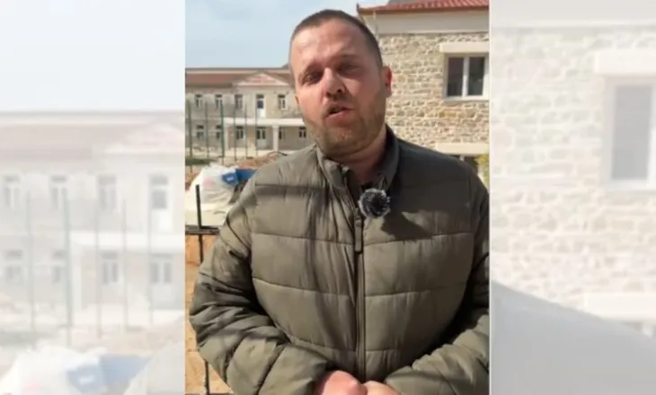 I riu u godit më thikë në një gjimnaz në Delvinë, deputeti i PS: Fëmijët e Delvinës nuk janë material për politikën e ditës