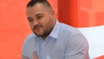 I vuri gjobë 20 mijë euro zyrtarit, Apeli i Tiranës lë në qeli gazetarin Laze