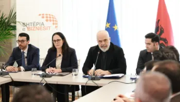 Ibrahimaj: Po monitorojmë situatën për abuzimet me çmimin e naftës, s’jemi në kushtet për të ngritur Bordin