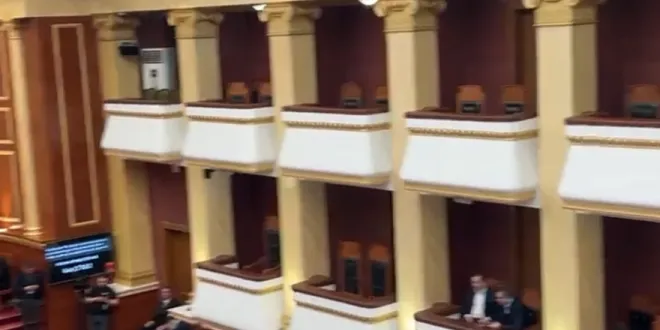 Imuniteti Ballukut/ Diplomatët ndërkombëtarë bojkotojnë seancën…