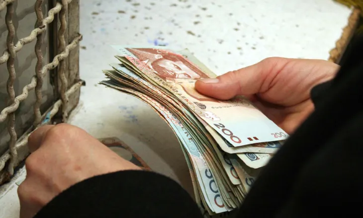 Inflacioni rritet me 2.5 % në muajin shkurt, ekspertët parashikojnë rritje të mëtejshme të çmimeve