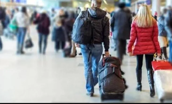 INSTAT: 62% e emigrantëve nën 35 vjeç, largohen dhe familjet e reja