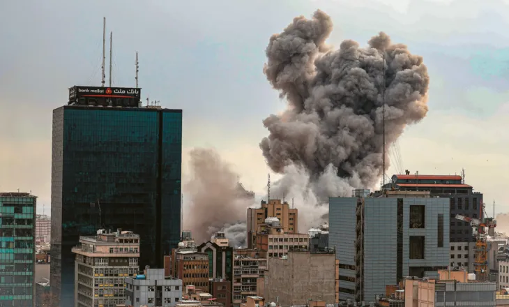 Irani: Do të godasim centralet e energjisë. Mbrojtja ajrore e Izraelit kap raketat e lëshuara nga Teherani