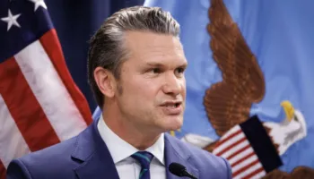 ‘Irani është i izoluar dhe po humbet terren’, Sekretari Amerikan Hegseth: I takon Trumpit të vendosë se kur do të përfundojë lufta