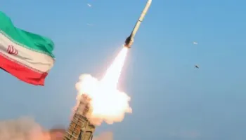 Irani kërcënon objektet e marinës amerikane në Detin e Kuq