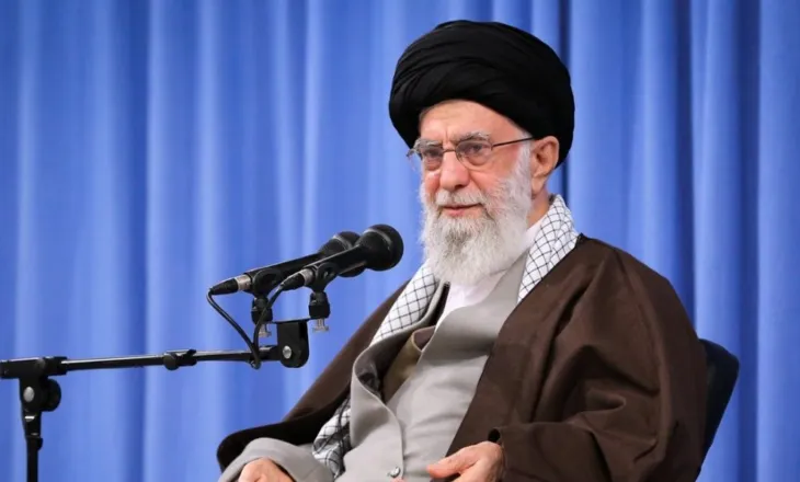 Irani konfirmon vdekjen e Ajatollahut Ali Khamenei, shpall 40 ditë zie