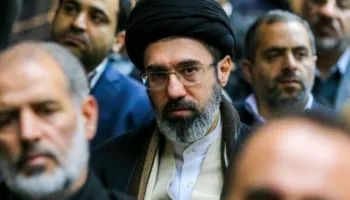 Irani në alarm: Mojtaba Khamenei në shënjestrën e SHBA-ve dhe Izraelit (Si po i shpëton përgjimit)