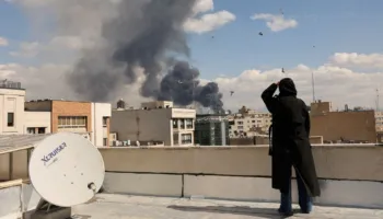 Irani nis raketat ndaj Izraelit, sulme izraelite godasin objektiva në Teheran