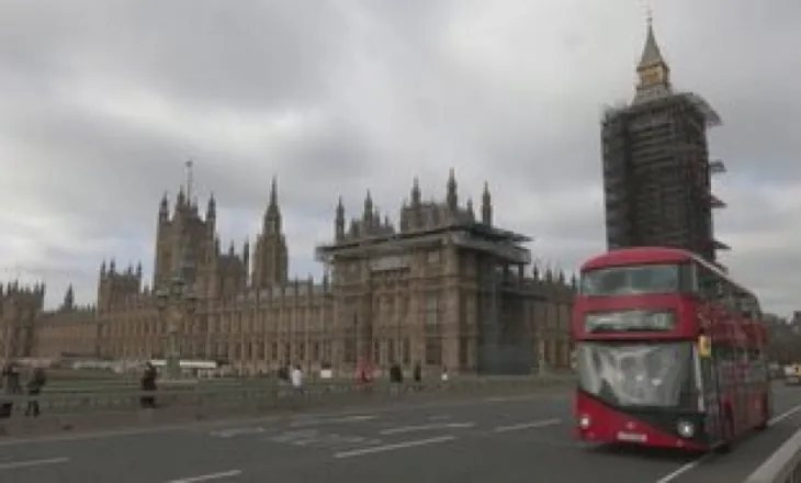 Irani paralajmëron Britaninë: Do të konsiderohet pjesë e sulmit nëse ndihmoni SHBA-të