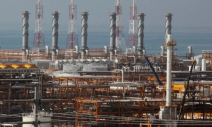 Irani pezullon eksportet e gazit natyror drejt Turqisë