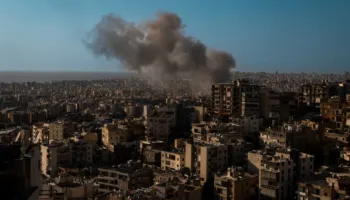 Irani sulmon bazat amerikane në të gjithë Lindjen e Mesme, goditet edhe Flota e Pestë