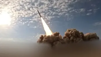 Irani sulmon Emiratet e Bashkuara Arabe me raketa dhe dronë