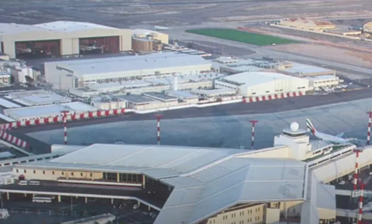 Irani sulmon me dronë aeroportin e Kuvajtit, autoritetet: Zjarri përfshiu një rezervuar karburanti