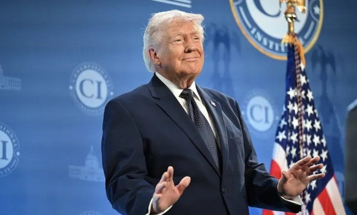 ‘Irani të dorëzohet”! Trump: Po më luten për një marrëveshje, por unë nuk e dua