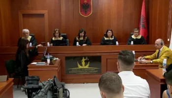 Ish-gjyqtarët kërkojnë rikthim, vihen në dyshim shkarkimet e Vettingut pas dënimit të ish-anëtarëve të Kolegjit të Posaçëm të Apelit