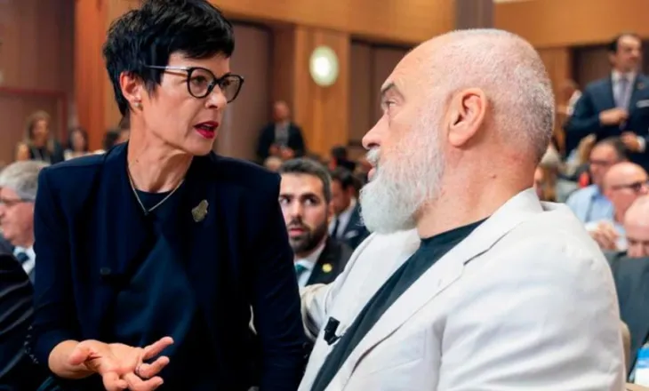 Ish-ministrja e PS: Rama dhe Kos po relativizojnë korrupsionin, po e zhvendosin fokusin te ne si shoqëri