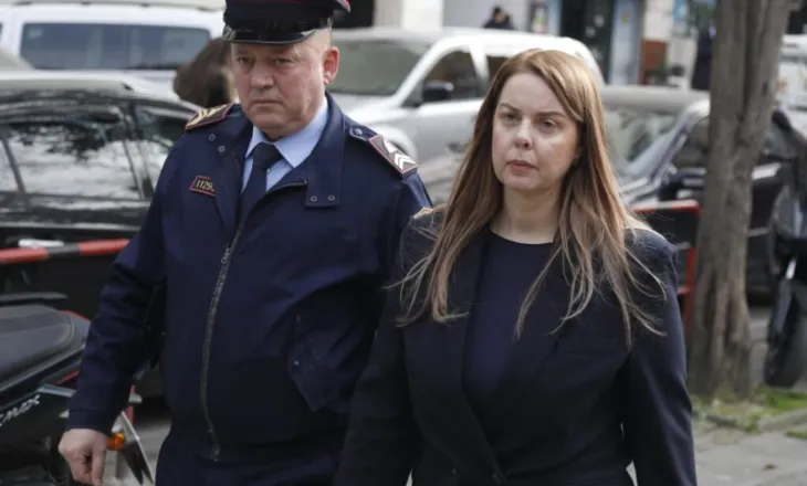 Ish-zv.drejtoresha e AKSHI-t kërkon zëvendësimin e masës së arrestit, pjesë e dosjes së Ergys Agasit