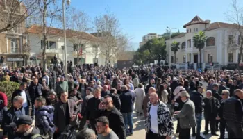 “Ishte përgatitur rrethimi i institucionit”, deputeti i PD zbulon detajet: Ja pse ndryshuam strategji