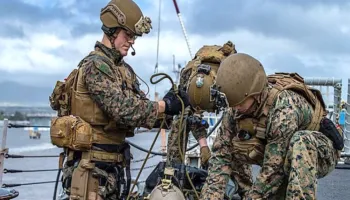 Ishulli Kharg në Iran/ Parashutistët amerikanë nisen drejt Lindjes së Mesme