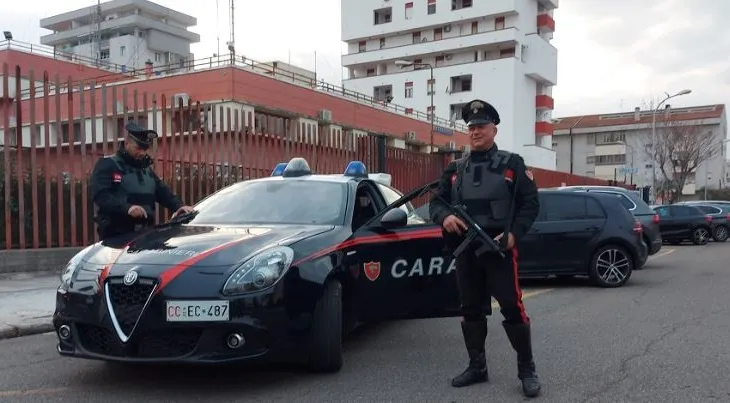 Itali/ Nuk pranonte dot ndarjen, shqiptari sulmon me hanxhar bashkëshorten në mes të rrugës