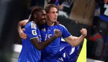 Italia feston në pjesën e dytë, mund Irlandën e Veriut në Bergamo dhe i afrohet Botërorit të parë në 12 vite