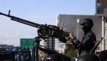 Izraeli gati për “luftë shumëfrontëshe” pas sulmeve me raketa të rebelëve Houthi