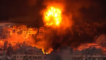 Izraeli nën zjarr nga sulmet ajrore iraniane dhe të Hezbollahut